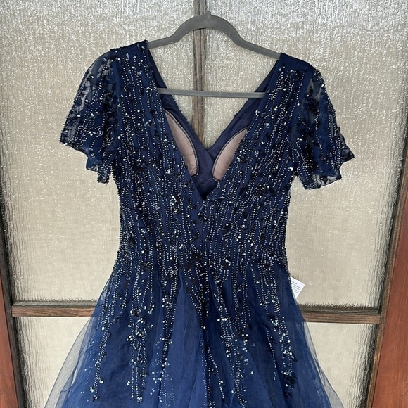 Mac Duggal | A-line Chiffon Flared Studded V-Neck Medium Long size 8 NEW $598 - Picture 10 of 13